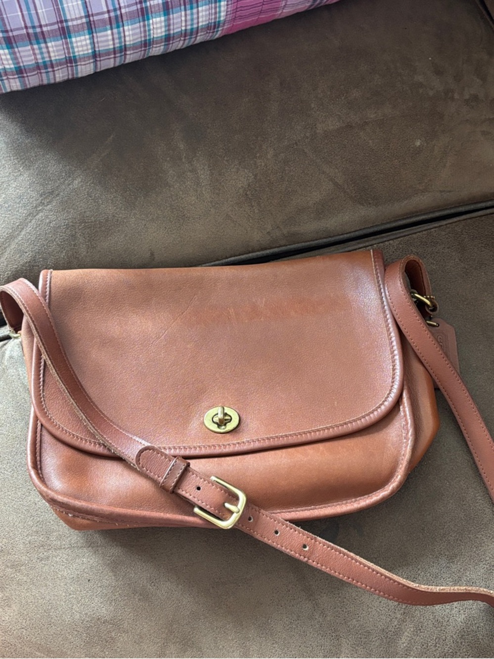 Vintage Coach Brown Leather Crossbody Bag with Turn-Lock - Picture 6 of 7